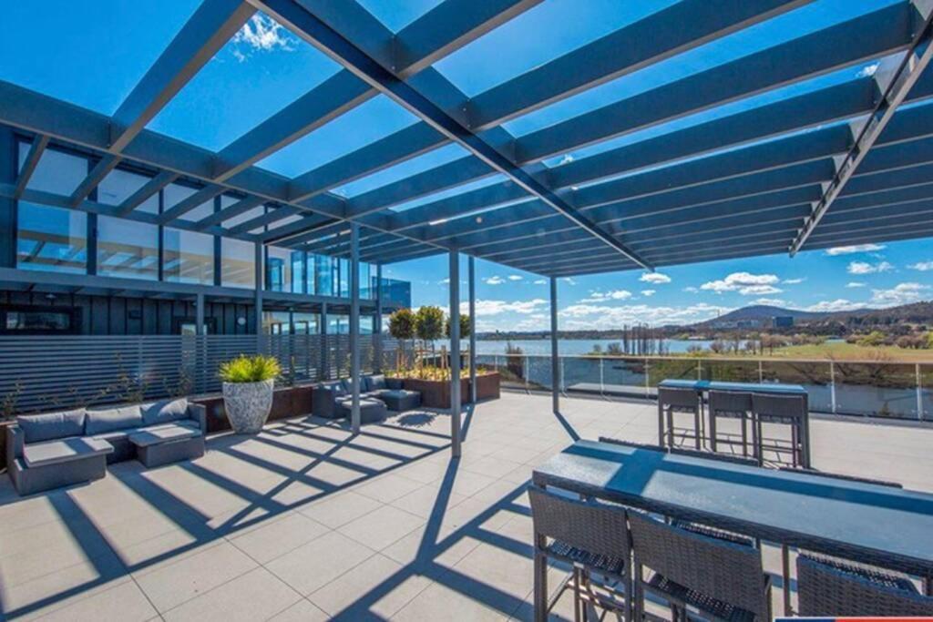 Luxe 2Br Executive Apartment Kingston Pool Parking Wifi Bbq Wine Екстер'єр фото