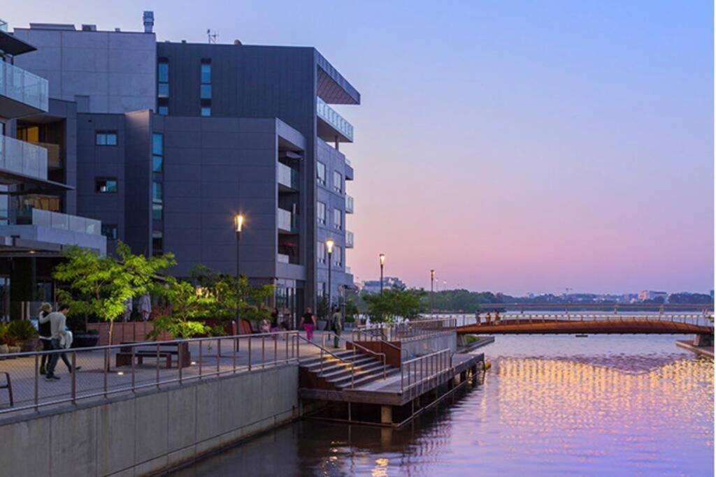 Luxe 2Br Executive Apartment Kingston Pool Parking Wifi Bbq Wine Екстер'єр фото