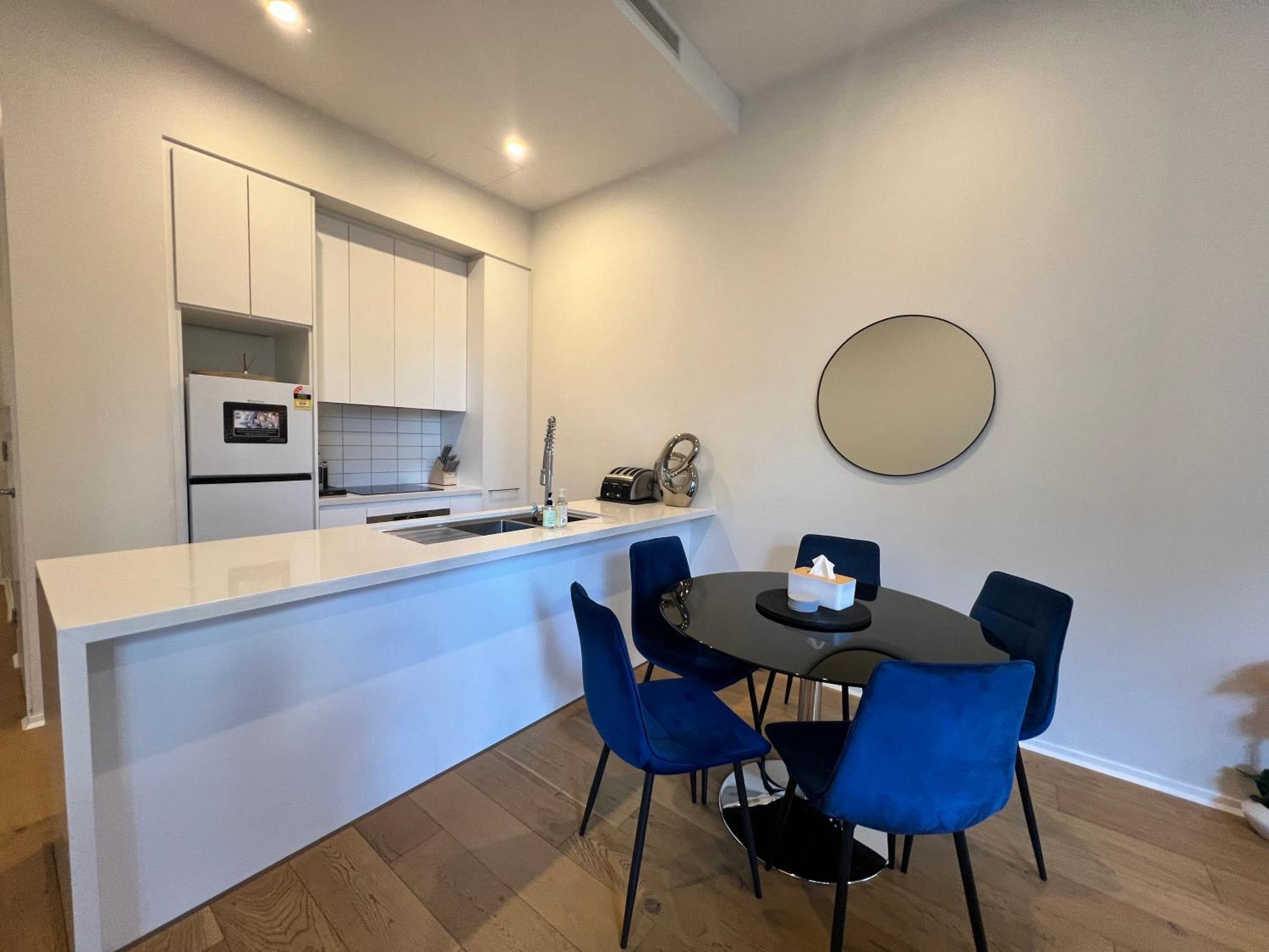 Luxe 2Br Executive Apartment Kingston Pool Parking Wifi Bbq Wine Екстер'єр фото